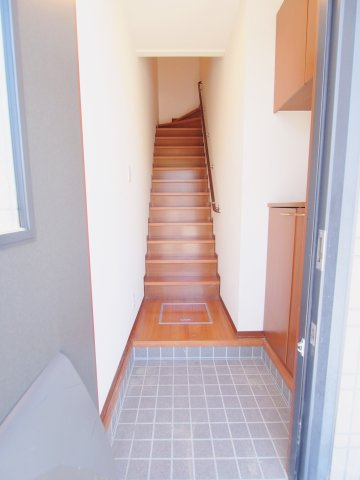 蘭　弐番館の玄関