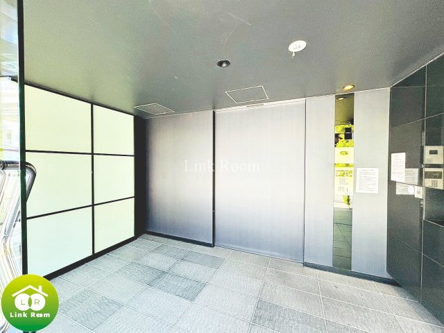 ステージファースト両国アジールコートのエントランス