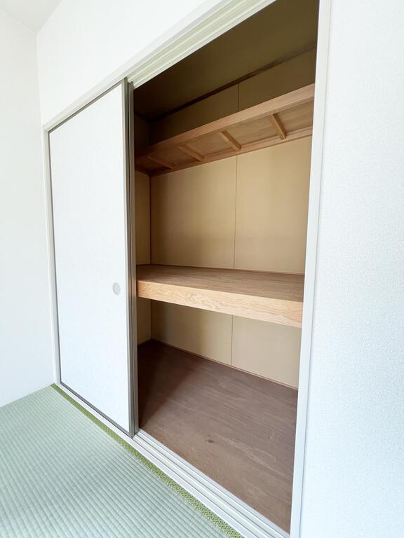 メゾンヤスアキーナＡ号棟の収納