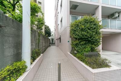 ラルゴ西早稲田