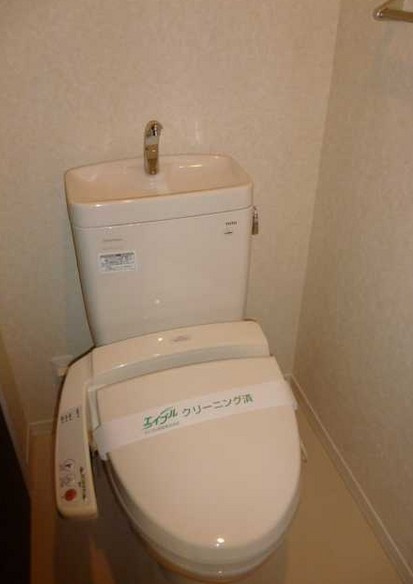 第3パークサイド桂のトイレ|類似タイプの写真となります。