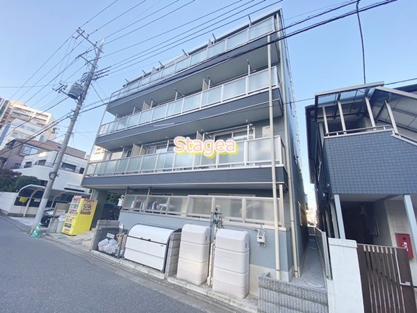 モンターナ元町の外観