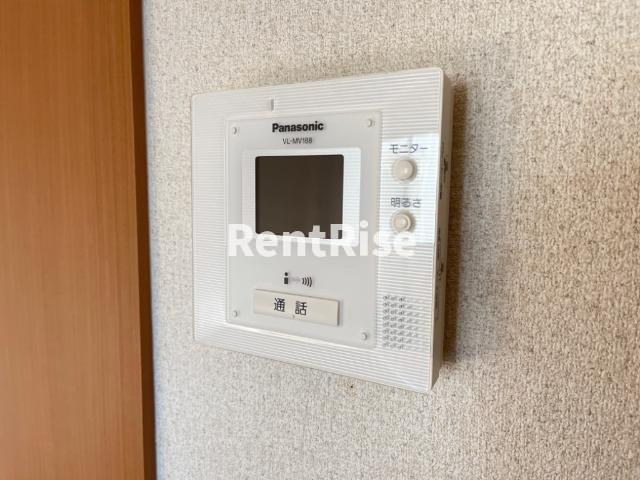 ラッキーズハイツのセキュリティ|カメラ付インターホン（イメージ）