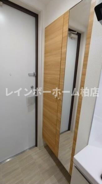 特典：仲介手数料が50％OFFです‼の玄関|シューズボックスがあります