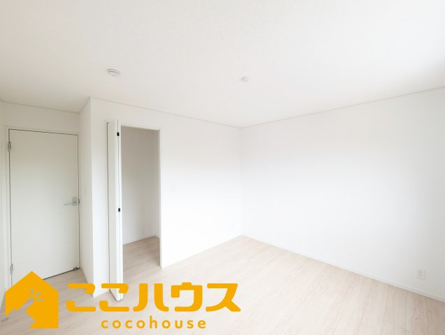 沖縄市胡屋第1　クレイドルガーデン　新築戸建て　全13棟　9号棟の寝室|寝室7.5帖
