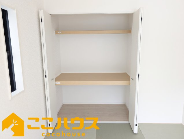 沖縄市胡屋第1　クレイドルガーデン　新築戸建て　全13棟　9号棟の収納|リビング収納もございます
