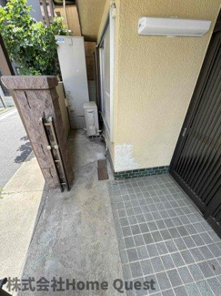【エントランス】 | 足代北貸家