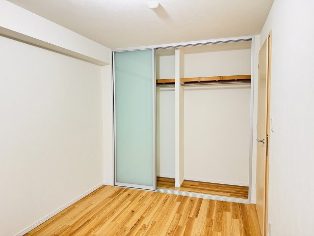 マイキャッスル椚田の収納|～収納力の高いクローゼット完備　端まで使いやすいスライドドア～