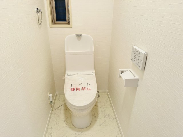 マイキャッスル椚田のトイレ|～新規交換済、暖房温水洗浄機能付きトイレ　冬場は特に嬉しい機能ですね～