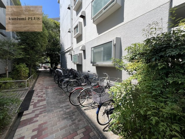 リバーサイドともぶち第一住宅第14号棟の駐輪場