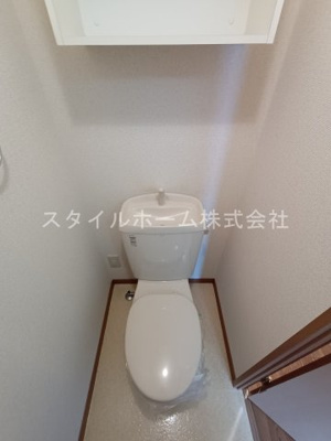 【トイレ】 | コーポシーダーローズ | 別部屋写真です。