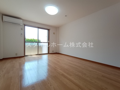 【居間・リビング】 | コーポシーダーローズ | 別部屋写真です。