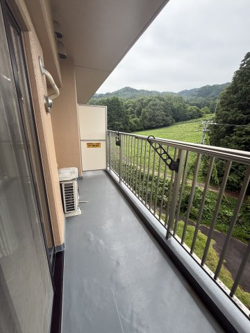 2026/8/2NEW　売マンション　高山市新宮町　650万　ケアタウン悠生4階のバルコニー