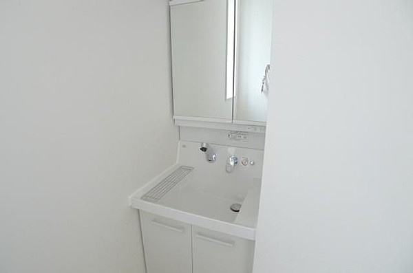 GROWS本所吾妻橋の独立洗面台
