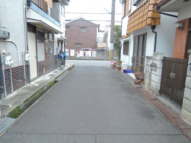 サンライフの周辺