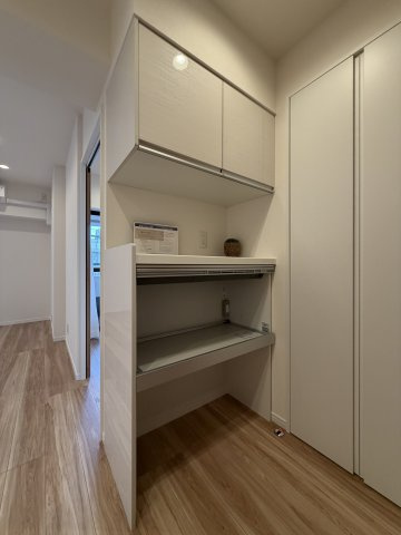 新宿区新宿１丁目の中古マンションの収納|カップボード