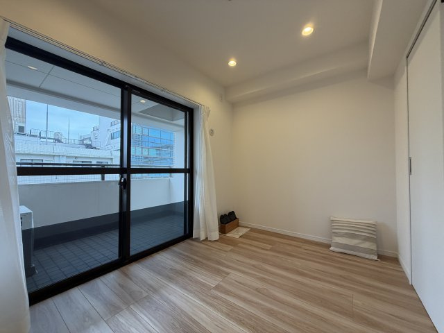 新宿区新宿１丁目の中古マンションの洋室|（約4.0帖）
