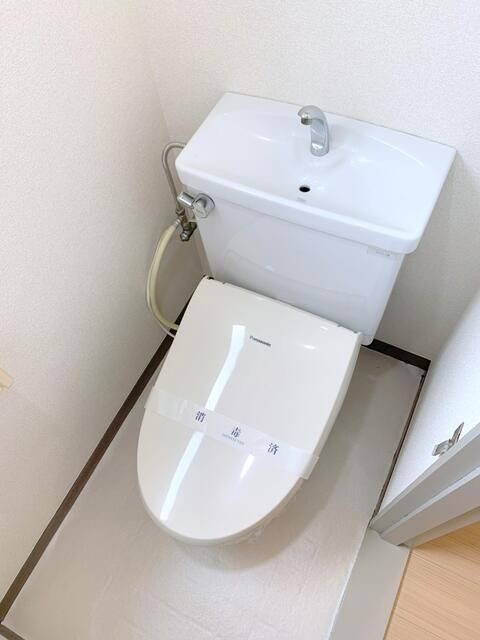 中村南石井貸家のトイレ
