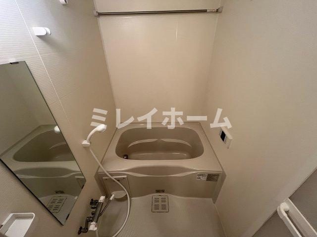 ガーデンハウスの浴室|同建物内、別のお部屋の参考写真になります。
