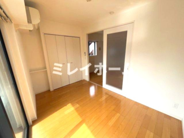 ガーデンハウスの寝室|同建物内、別のお部屋の参考写真になります。