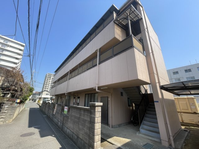 栄マンションの外観