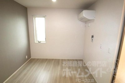 グラナーデ江戸川Bの洋室