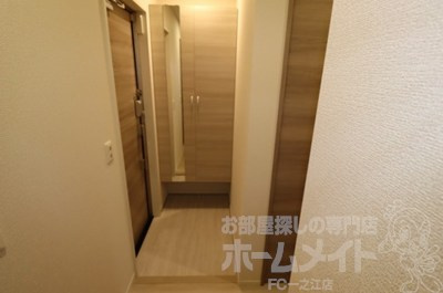 グラナーデ江戸川Bの玄関