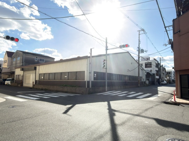 東大阪市高井田西3丁目貸倉庫187万円