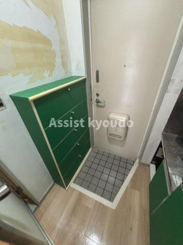 ウッドクレスト・Uの玄関|※別号室の参考写真です