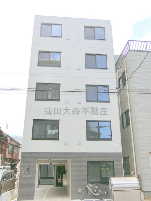 リシュブール池上の外観|2025年6月築　RC鉄筋コンクリート造地上5階建て総戸数14戸ペット可インターネット無料
東京都大田区中央8丁目　JR京浜東北線蒲田駅徒歩18分、東急池上線池上駅徒歩13分