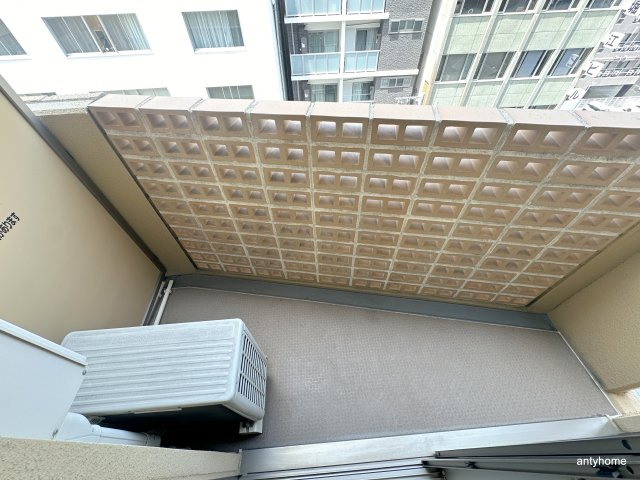 フォレステージュ北堀江　仲介手数料無料のバルコニー