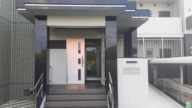 Milky Way（ミルキーウェイ）のエントランス|オートロック式エントランス