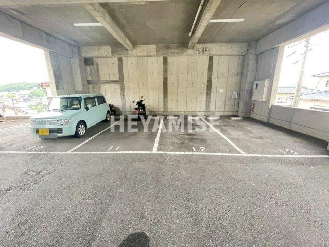 View mansion松尾の駐車場