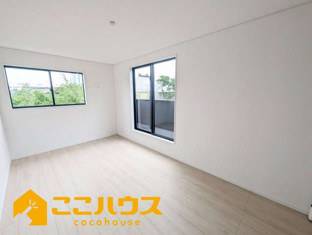 沖縄市胡屋第1　クレイドルガーデン　新築戸建て　全13棟　11号棟の寝室|寝室8.2帖
