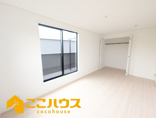 沖縄市胡屋第1　クレイドルガーデン　新築戸建て　全13棟　11号棟の寝室|寝室8.2帖
