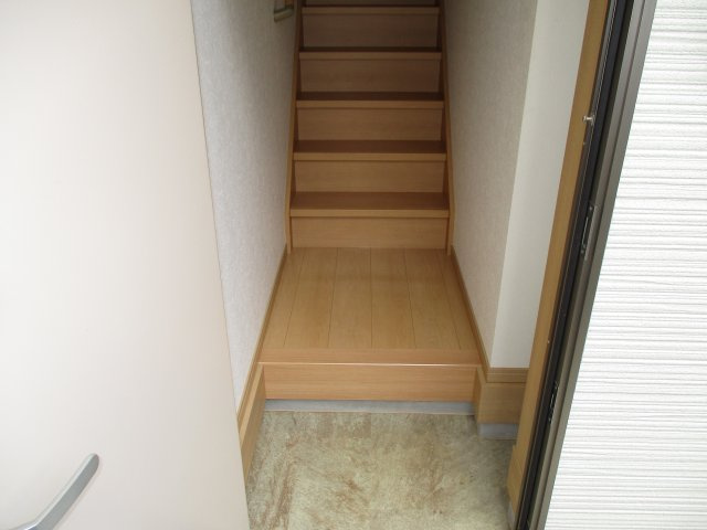 モンレーヴ本町の玄関