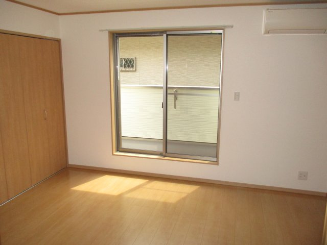モンレーヴ本町の洋室
