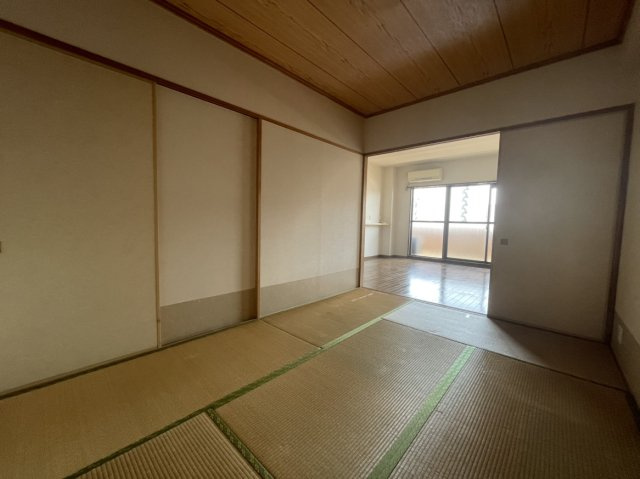 ダイアパレス西内町の和室
