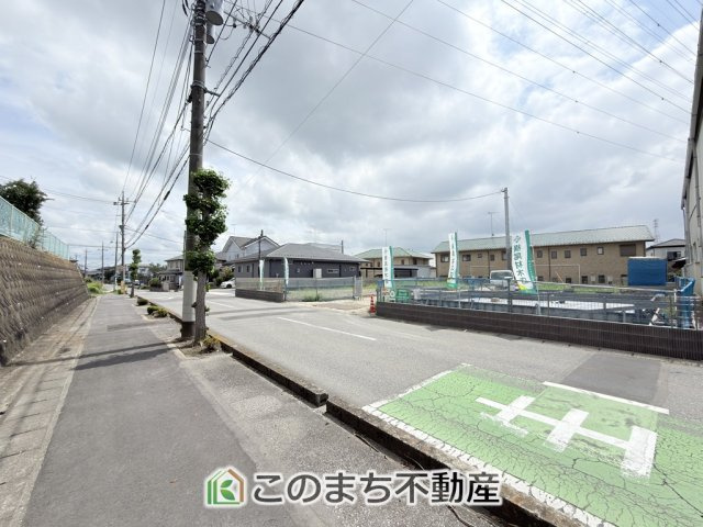 ワイウッドコート塩谷郡高根沢町光陽台第1の前面道路含む現地写真|前面道路含む現地写真