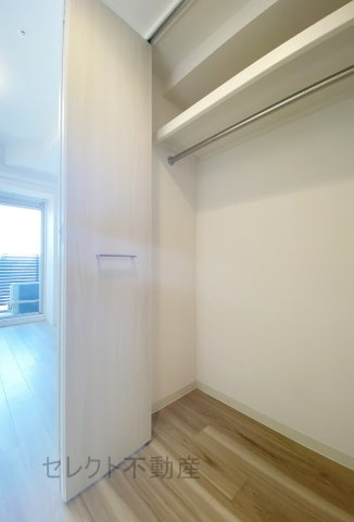 プレサンス広小路通 葵の収納