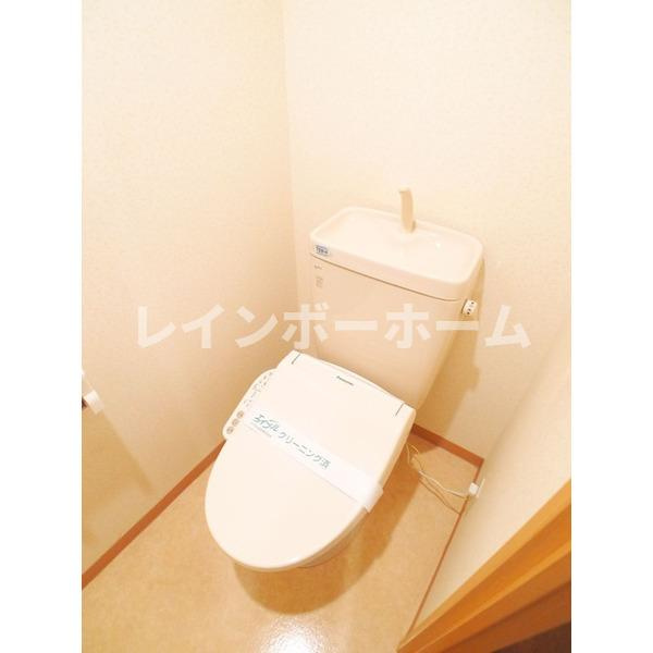 サンタバレー弐番館　仲介手数料（賃料の1.10ヵ月）の50％OFF対象物件！のトイレ|コンパクトで使いやすいトイレです