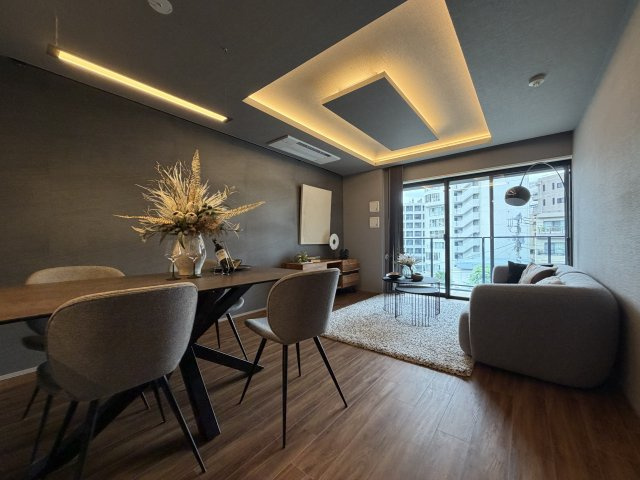 渋谷区千駄ヶ谷４丁目の中古マンションの居間・リビング