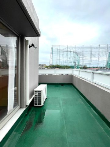 Uビルのバルコニー|落ち着いた時間を過ごせるバルコニーです