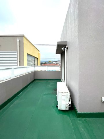 Uビルのバルコニー|バルコニーがあります