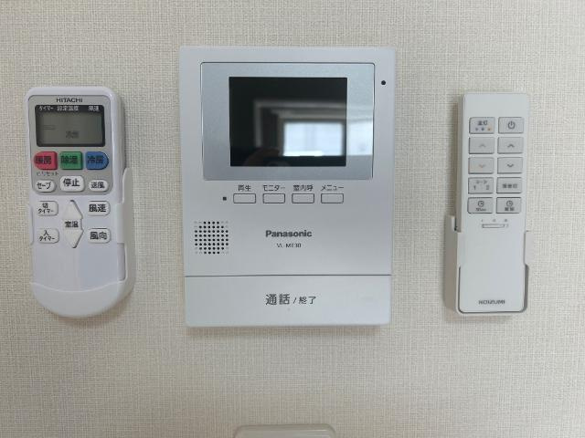 トレイーゾレの内装|カメラ付インターホン