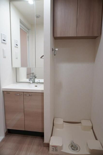 ルーブル横濱矢向弐番館の洗面所