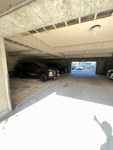 ファースト園田の駐車場