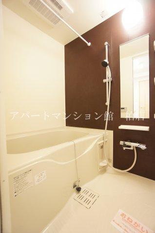 ラフレシールⅡの浴室
