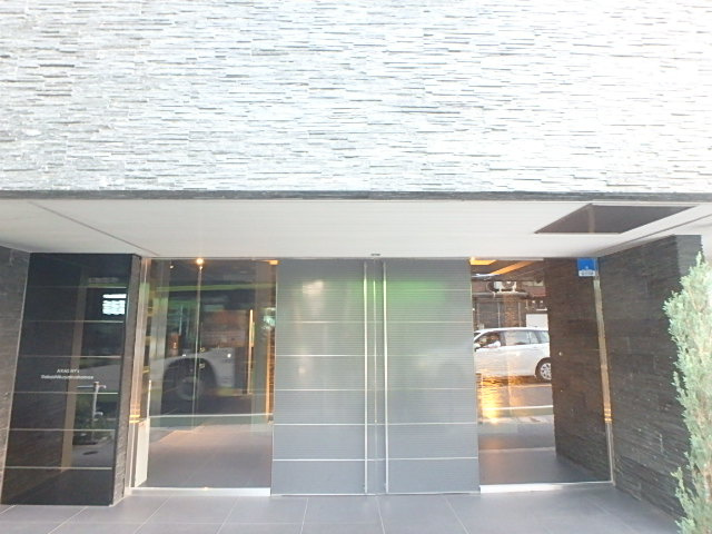 【エントランス】AXAS HY'S板橋区役所前