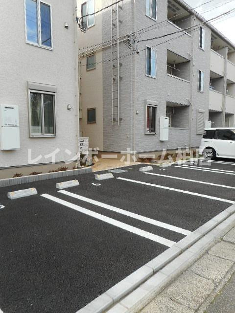 ▶非対面対応◀接客・申込・契約オンライン！LINE×相談可！の駐車場|駐車スペースもあります